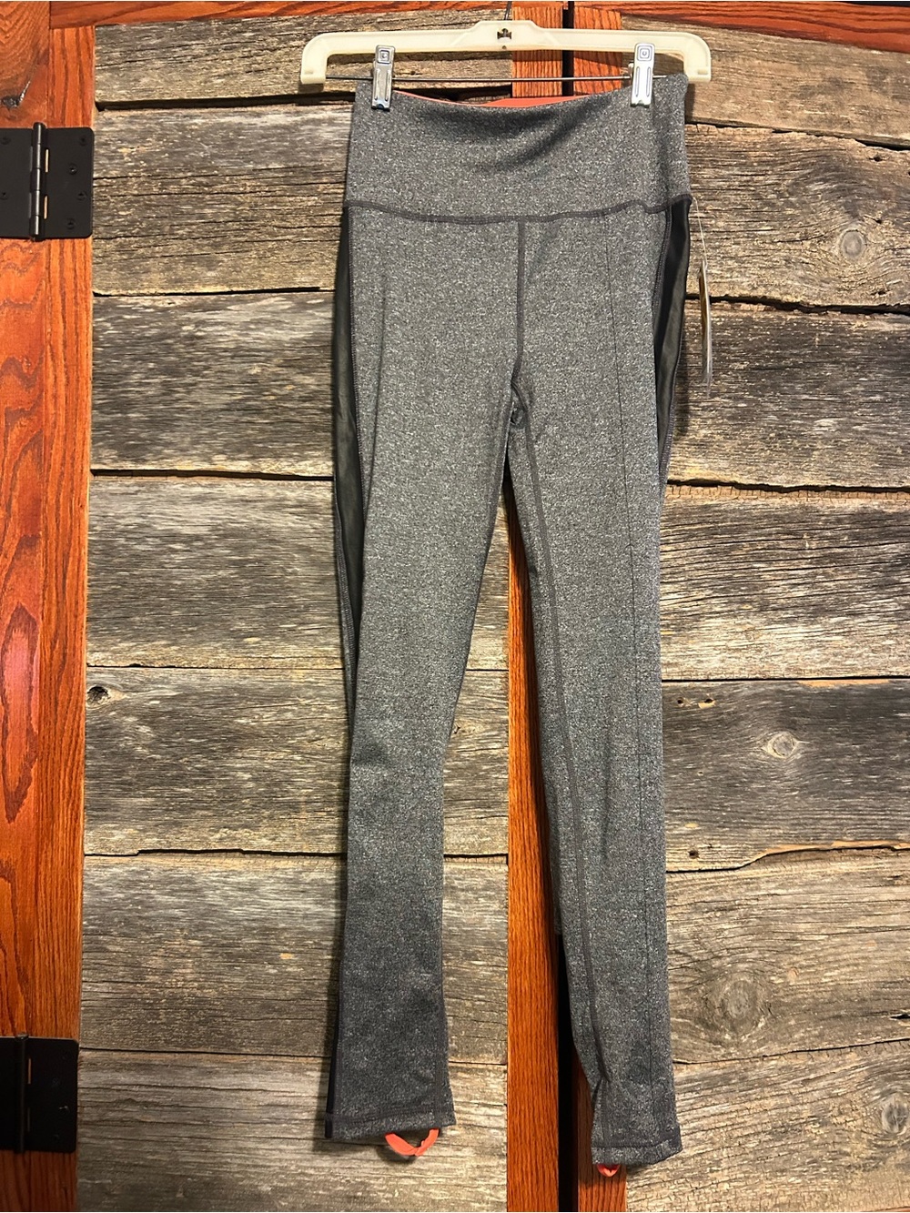 NWT C&C California Gray Leggings with Black Side Panels and Coral Accents Size S